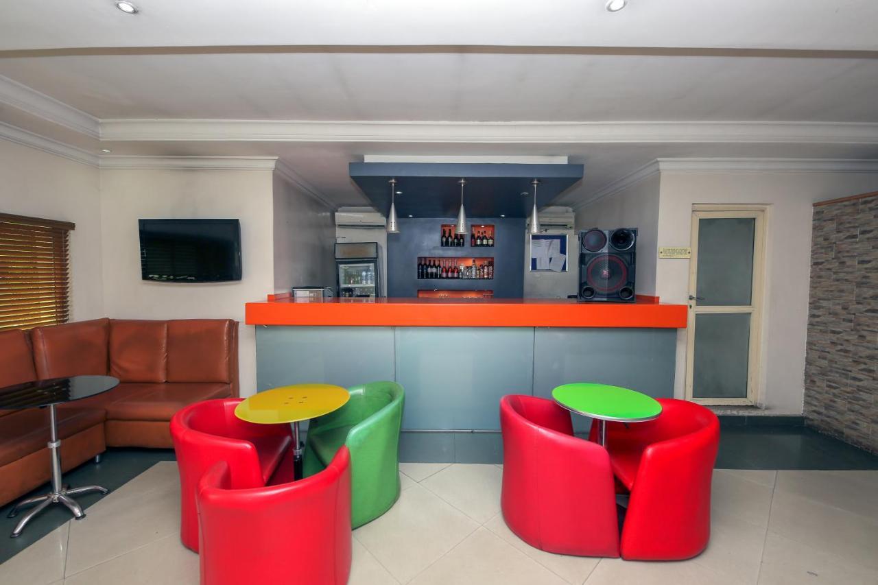 Ksf Place Alaka Lagos Extérieur photo