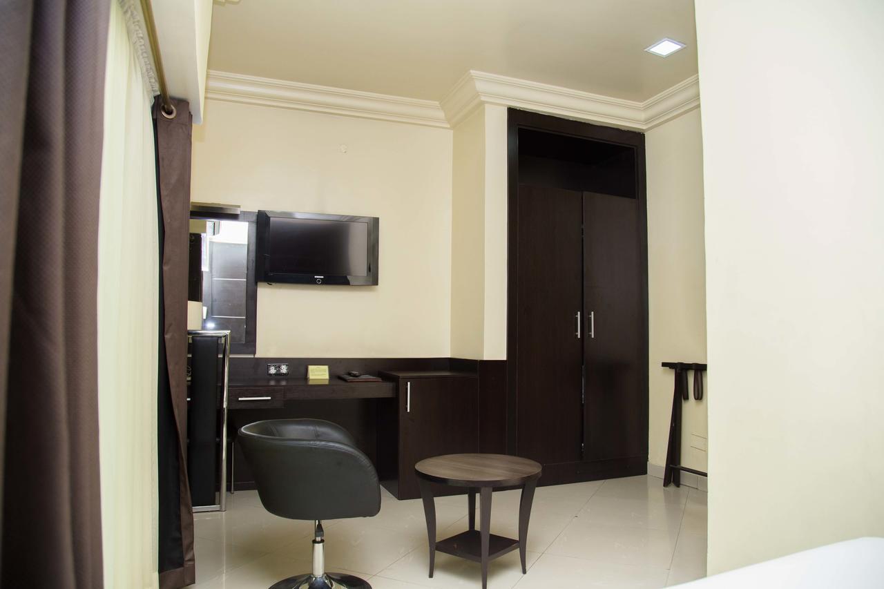 Ksf Place Alaka Lagos Extérieur photo